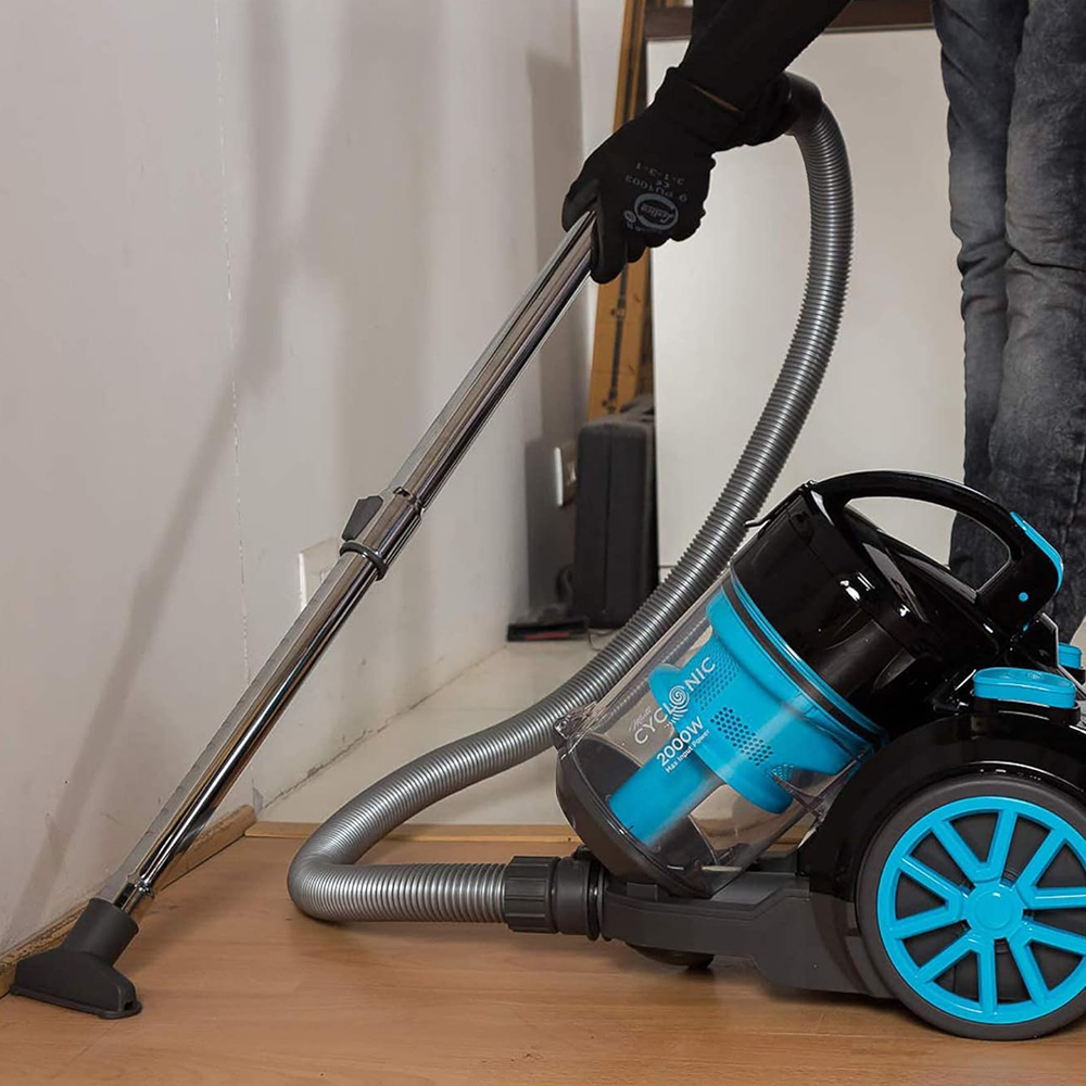 VACUUM CLEANER - BLACK & DECKER